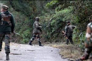 पुलवामा में सुरक्षा बलों की आतंकवादियों के साथ मुठभेड़, दो आतंकी ढेर