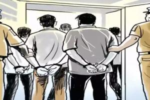 मध्यप्रदेश: खरगोन में 7 लोग गिरफ्तार, 6 अवैध कारखानों से 17 पिस्तौलें जब्त