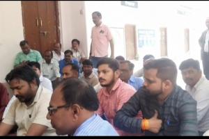 रायबरेली: प्रतापगढ़ हत्याकांड के विरोध में कर्मचारियों ने किया प्रदर्शन, आरोपित एसडीएम पर की कार्रवाई की मांग