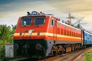 मुरादाबाद-काठगोदाम समेत आठ ट्रेनें रद, कोयला ढुलाई के दबाव में रोका संचालन