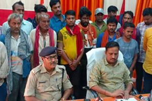 जौनपुर में 11 कबाड़ी गिरफ्तार, नौ करोड़ के वाहन बरामद