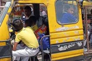 लखनऊ: जान हथेली पर रख अनफिट वाहनों में सफर को मजबूर मासूम, ई रिक्शा, टेंपो में ढोए जा रहे स्कूली बच्चे