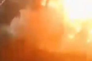 लखनऊ: चलती ट्रक में लगी आग, दमकल कर्मियों ने कड़ी मशक्कत के बाद पाया काबू