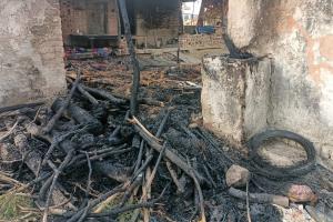 बाराबंकी: अज्ञात कारणों से लगी आग, आशियाना जलकर हुआ राख