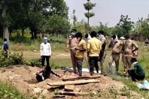 बहराइच: मजिस्ट्रेट के निर्देश पर 40 दिन बाद कब्र से निकाला गया शव, केस में उलझी पुलिस