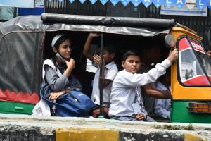 बरेली: सड़कों पर दौड़ रहे 260 अनफिट स्कूली वाहन