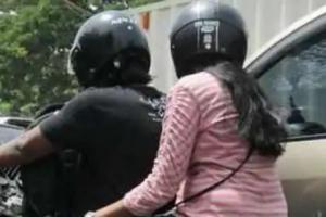 मुंबई में दोपहिया वाहन में पीछे बैठने वालों के लिए हेलमेट जरूरी