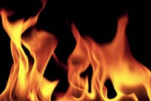 बरेली: इलेक्ट्रानिक दुकान में लगी भीषण आग, लाखों का नुकसान