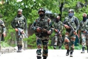 जम्मू-कश्मीर: सुरक्षाबलों ने हिजबुल के 2 आतंकियों को मार गिराया, गोला-बारूद बरामद