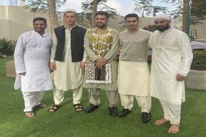 Eid Mubarak 2022 : राशिद खान-मोहम्मद शमी सहित इन दिग्गज क्रिकेटरों ने दी ईद की मुबारकबाद