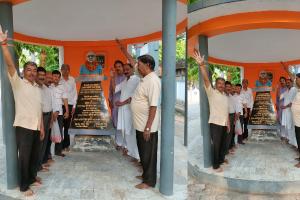रायबरेली: धूमधाम से मनाई गई महावीर प्रसाद द्विवेदी की 158वीं जयंती, प्रतिमाओं पर किया गया माल्यार्पण