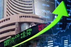 हरे निशान के साथ हुई शेयर बाजार की शुरुआत, सेंसेक्स 152.7 अंक चढ़कर 52,946.32 अंकों पर खुला
