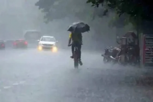 केरल के कई हिस्सों में लगातार भारी बारिश, सात जिलों में ऑरेंज अलर्ट जारी