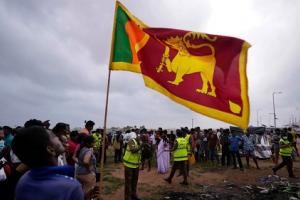 भारत का पड़ोसी देश श्रीलंका झेल रहा महंगाई और राजनीतिक अस्थिरता की मार, हालात बेकाबू