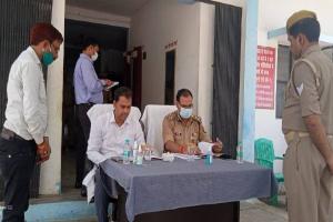सीतापुर: थाना समाधान दिवस पर डीएम व एसपी ने औचक निरीक्षण कर मातहतों के कसे पेंच, दिये यह निर्देश