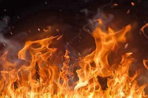 लखनऊ: ज्वेलरी की दुकान में लगी आग, लाखों का सामान जलकर हुआ खाक