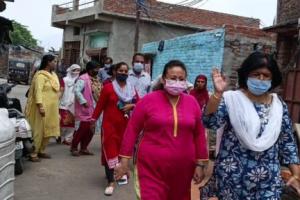 (Amrit Vichar Exclusive) हल्द्वानी: गफूर बस्ती में रहस्यमयी बुखार से दो बच्चों की मौत