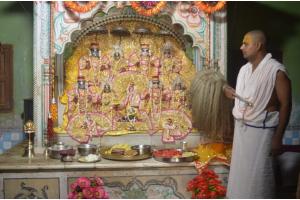अयोध्या: मंदिरों में धूमधाम से मनाया गया जानकी जन्मोत्सव