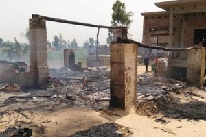 शाहजहांपुर: गैस लीक होने से चाय-पकौड़ी की दुकान में लगी आग, नौकर की मौत