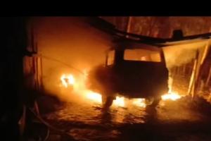 रायबरेली: ग्राम प्रधान के घर पर हुई बमबारी, हमले में लगी आग, नहीं हुई जनहानि