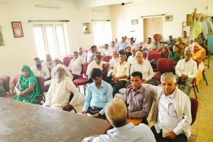 बरेली: चार साल से किसानों को नहीं मिला मुआवजा, आमरण अनशन की चेतावनी