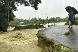असम में बाढ़ से हालात गंभीर, मुख्यमंत्री ने की स्थिति की समीक्षा