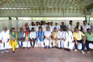 बरेली: राहुल और प्रियंका गांधी से मिले जिले के कांग्रेसी