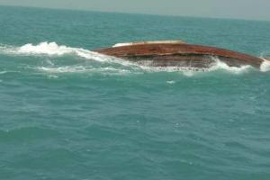 अरब सागर में हुई हेलीकॉप्टर की इमरजेंसी लैंडिंग, 5 को बचा लिया, 4 लोग लापता