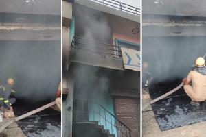 मुरादाबाद : कोरियर कंपनी के गोदाम में आग लगने से मची अफरा-तफरी, लाखों की क्षति