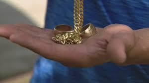 रुद्रपुर: बातों में उलझाकर युवक ने रिटायर्ड शिक्षक की सोने की चेन और अंगूठी ठगी
