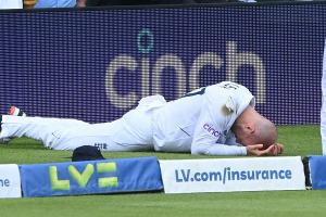 ENG vs NZ Test : इंग्लैंड को बड़ा झटका, सिर में चोट लगने के कारण टेस्ट मैच से बाहर हुए जैक लीच