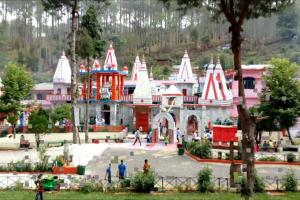 बिनसर महादेव मंदिर अपने पुरातात्विक महत्व और वनस्पति के लिए है लोकप्रिय