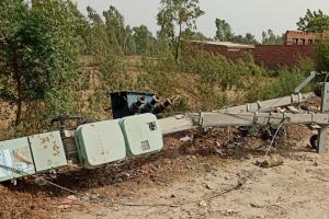 बरेली: बिजली विभाग की लापरवाही से 12 दिन से अंधेरे में रह रहे 50 परिवार