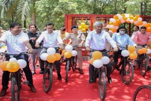 मुरादाबाद में ई-साइकिल का उद्घाटन, डीएम-एसएसपी ने रैली निकाल कर पर्यावरण संरक्षण के लिए किया जागरूक