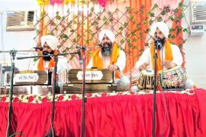 रामपुर: गुरु अर्जुन देव सिंह के शहीदी दिवस पर लगाई सबील