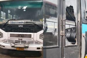 नैनीताल से आगरा जाने वाली बस में कांवड़ियों ने चालक-परिचालक से की मारपीट, बस में तोड़फोड़