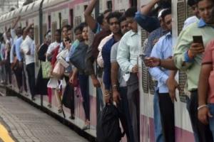 भारतीय रेलवे लेने जा रहा बड़ा फैसला, लाखों यात्रियों पर पड़ेगा असर, जानें क्या होगा बदलाव