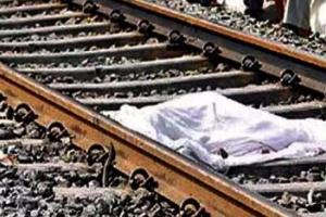 बरेली: भोजीपुरा बलिया रेलवे क्रॉसिंग ट्रैक के बीचो-बीच पड़ा मिला अज्ञात युवक का शव, मामले की जांच में जुटी पुलिस