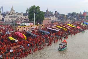 अयोध्या : सरयू से जल भरकर शुरू हुई कांवड़ यात्रा, हर-हर महादेव से गूंजी रामनगरी