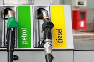जानें यूपी में आज कितना पहुंचा पेट्रोल-डीजल का रेट, क्या है तेल की ताजा कीमत