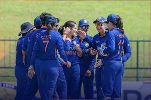 INDW vs SLW : दूसरे वनडे में भारतीय महिला टीम ने श्रीलंका को 10 विकेट से हराया, सीरीज में बनाई 2-0 की बढ़त