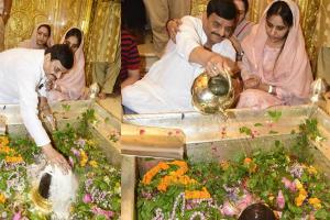 वाराणसी: प्रसपा अध्यक्ष शिवपाल यादव ने सपरिवार लगाई बाबा विश्वनाथ के दरबार में हाजिरी, किए दर्शन-पूजन
