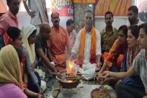 गोरखपुर: इंद्रदेव की नाराजगी दूर करने के लिये विश्व हिंदू महासभा ने किया हवन