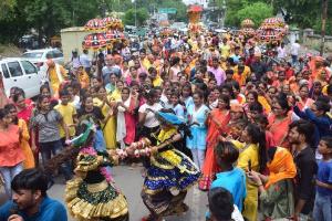 Jagannath Yatra: यात्रा पर निकले भगवान जगन्नाथ, हरे कृष्णा की धुन पर झूमें भक्त