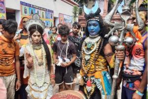 बरेली: सावन के दूसरे सोमवार को गंगा जल से भोलेनाथ का जलाभिषेक करने उमड़े भक्त, नाथनगरी हुई शिवमय
