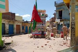 बरेली : मोहर्रम के जुलूस निकलने के दौरान पथराव, पुलिस ने पाया स्थिति पर काबू