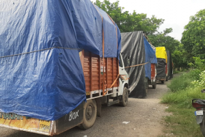 मुरादाबाद : कांवड़ यात्रा से वापस लौट रहे 17 वाहनों को डीजे समेत पुलिस ने किया सीज