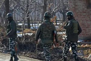 जम्मू-कश्मीर: आतंकियों ने एक बार फिर नापाक हरकत को दिया अंजाम, पुलिस टीम पर की फायरिंग, एक जख्मी