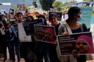 बिल्किस बानो मामला: राकांपा की महिला कार्यकर्ताओं ने दोषियों की रिहाई के खिलाफ प्रदर्शन किया