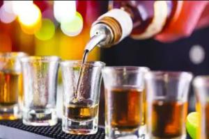 केजरीवाल सरकार ने शराब के लाइसेंस प्राप्त परिसरों की निगरानी के लिए समितियों का किया गठन